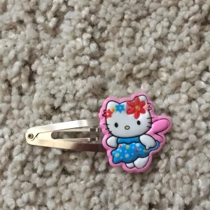 Hellokitty hår-spänne - Bra kvalite (stav) Jätte gulligt! 7kr + 11kr frakt 