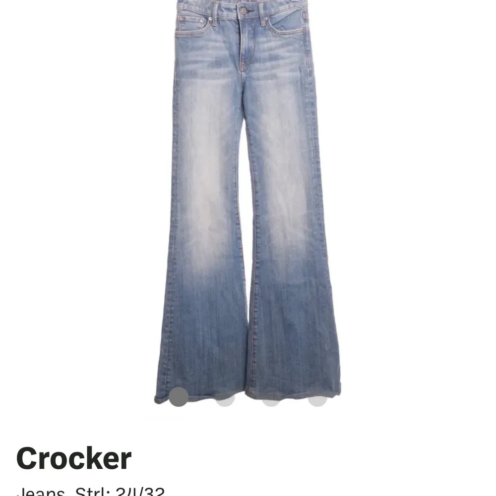 Crocker jeans som tyvärr är för små för mig. Strl 24 men passar nog 23/24. . Jeans & Byxor.