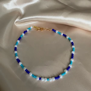 Halsband - Moa halsband från RePearl UF! Hämtas i Gävle på polhemsskolan eller skickas med frakt för 11kr✨