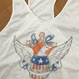  - Längre linne från Levi’s. Kan mötas upp i Sthlm/Gullmarsplan