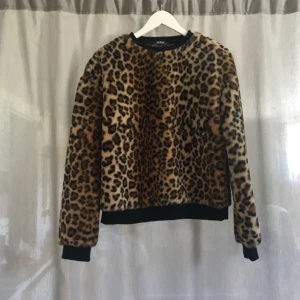  - Leopard tröja från zara