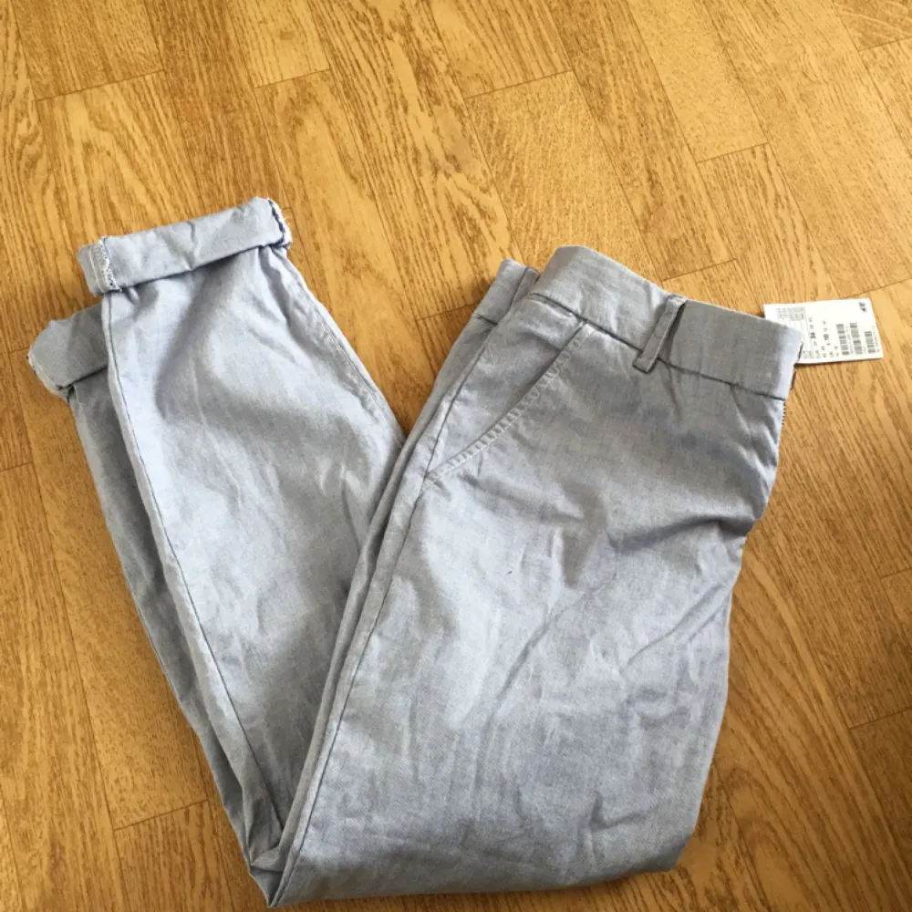 Nya kostymbyxor. Köparen betalar frakten 🧚‍♀️. Jeans & Byxor.