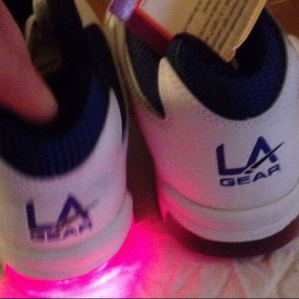 Tuffa blinkande LA-Gear sneakers. Du kommer att synas i mörker , bättre än reflexer. . Skor.