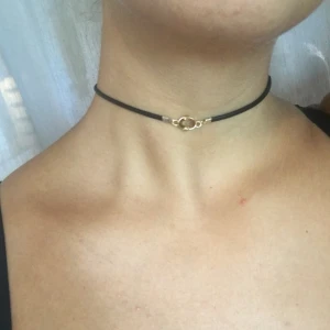  - Choker från Gina med novembers sten :)