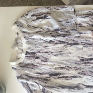  - Kaftan helt ny  Köparen står för frakten 