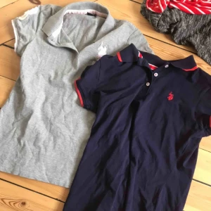  - Äkta polo Ralph Lauren skjortor Den blå är i M och den grå är i S 75kr/styck eller båda för 120kr