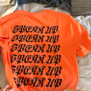  - Frakt tillkommer, betalning sker via swish💕 bara att skicka ett meddelande vid frågor/om du vill ha fler bilder mm🥳 går alltid att pruta 