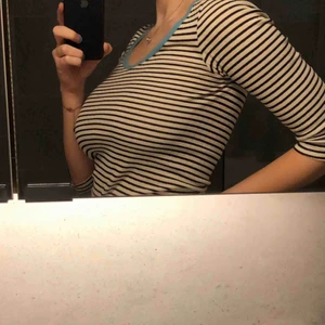  - Jättefin randig tröja som jag säljer pga för liten ;(( 