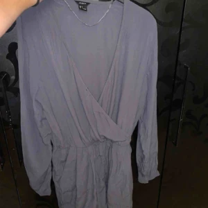  - Jumpsuit från lindex, passar bra till sommaren då det är shorts! 🌟