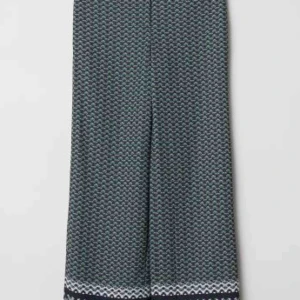  - Mönstrade byxor från H&M stl 32. Använda fåtal gånger. Superbekväma men samtidigt stiliga. 