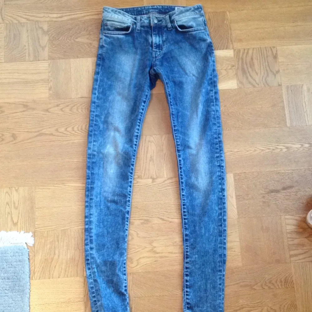 Helt nya super skinny jeans från JC och Crocker Pep! Storlek 26/32, sitter som en smäck på en 25-26:a. Super-tighta.. Jeans & Byxor.