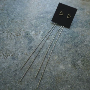  - 2 ways wear örhängen /40:-kr / material : nickel, rodium  skickar inom Sverige mot porto.  har Swish!! ✉