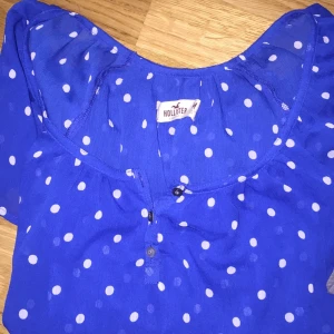  - Hollister blus och Linne