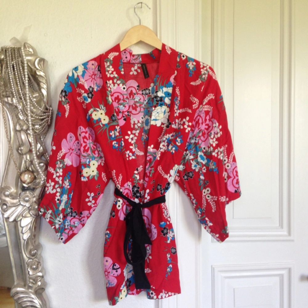 Jättefin kimono från KappAhl. Tyget | Plick Second Hand