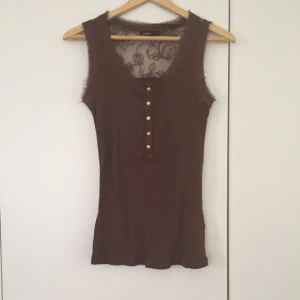  - Brunt Linne med spets från Lindex. Använd en gång , som ny 