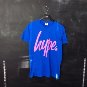  - Tshirt från Hype. Endast testad, aldrig använd.