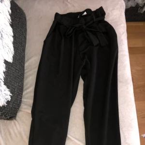  - Nästintill oanvända. Normal i storlek.