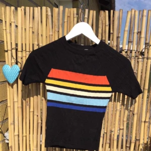  - 70-tals finstickad magtröja 