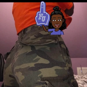  - säljer ett par as balla camopants!! kan justeras vid midjan & anklarna. 