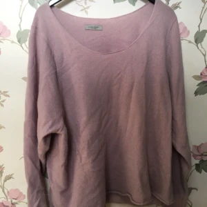  - Stickad tröja från Hunkydory. Ganska stor i storleken’