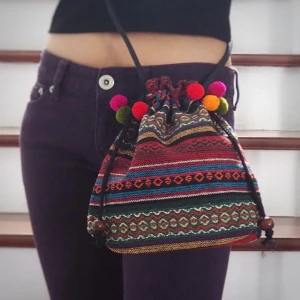  - ny tygväska  finns olika mönster :)  botten 20 cm