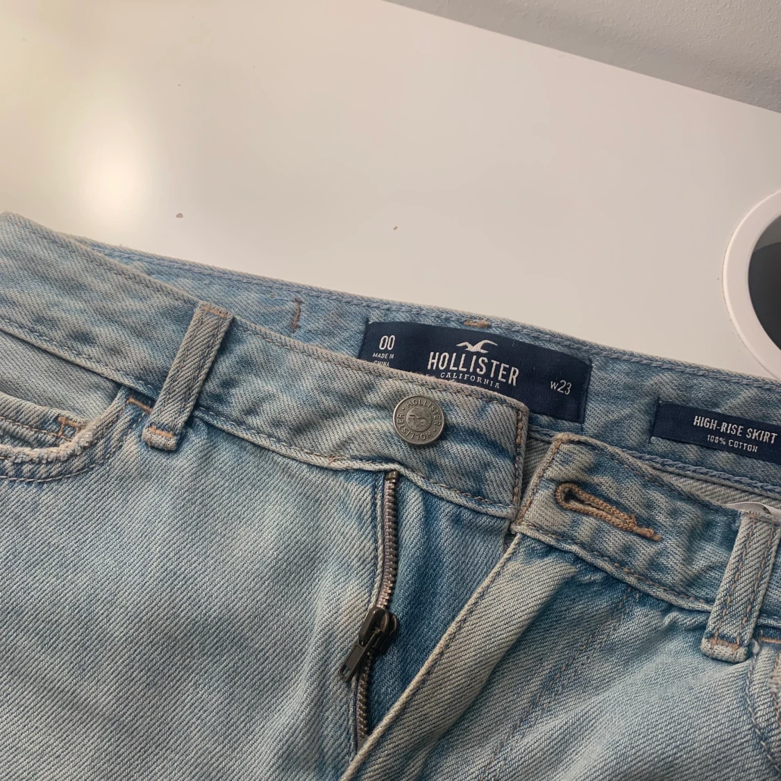 Ljusblå kjol från hollister - 91