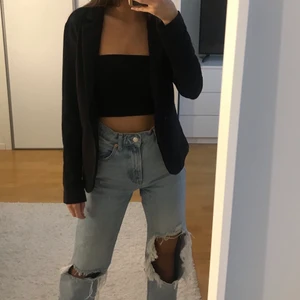 Saint Tropez Kavaj - Jätte snygg kavaj från Saint Tropez! Säljer pga att jag redan har en liknande. Prislappen sitter även kvar. NYPRIS: 499kr