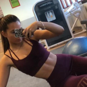 Träningsset - Träningsset från puma X Kenza, säljer pga för litet, byxorna använda 1 gång, toppen använd mer men i bra skick 