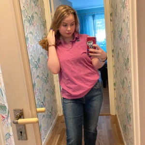 Tröja  - Säljer den här feta tröjan ifrån humana som jag har använt ganska mycket 