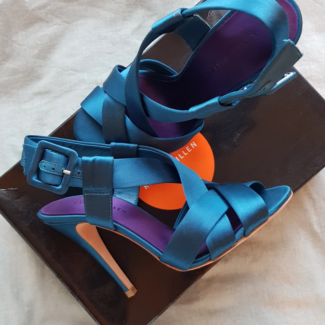 Karen Millen inneskor.