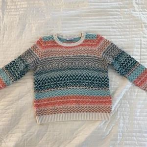 Mönstrad ylletröja - Mönstrad ylletröja från Peruna i strl S/M. Varmt material i fint skick.