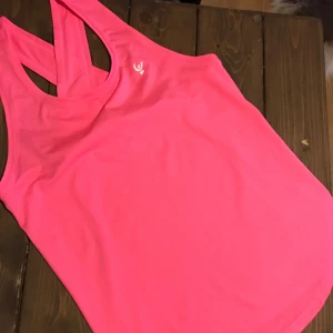  - Nytt Freddy linne. Säljes pga fel storlek. 