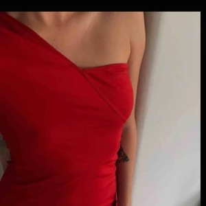  - Snygg och bekväm klänning från Ivyrevel. Aldrig använd, perfekt nu till jul! 