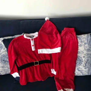  - Tomte kläder Åhléns använda en gång 