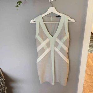  - Fodralklänning från topshop, använd vid ett tillfälle 