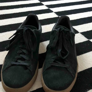  - Använda fåtal gånger endast, puma suede, kartong finns
