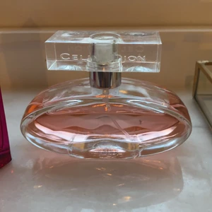 Parfym celine dion  - Mycket kvar av parfymen