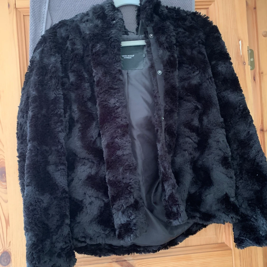 Pälsjacka från Vera Moda, storlek L - 90