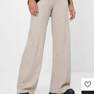 Byxor  - Jätte mysiga byxor från Zalando✌🏻