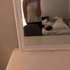 Topp - Töjbar fin topp oanvänd orginalpris: 299kr