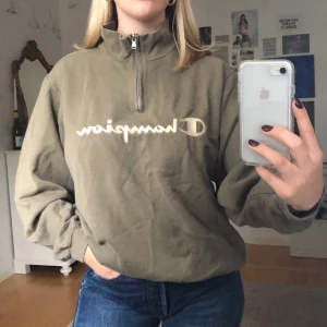 Champion tröja - Snygg mörkgrön tjocktröjan från Champion! (Frakt ingår)  ( buda i kommentarerna :) )