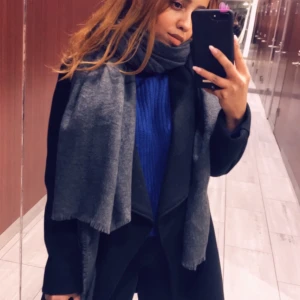 Winter coat  - Its in a good condition, wore it once and i feel it doesn’t fit right and would like to sell it off 