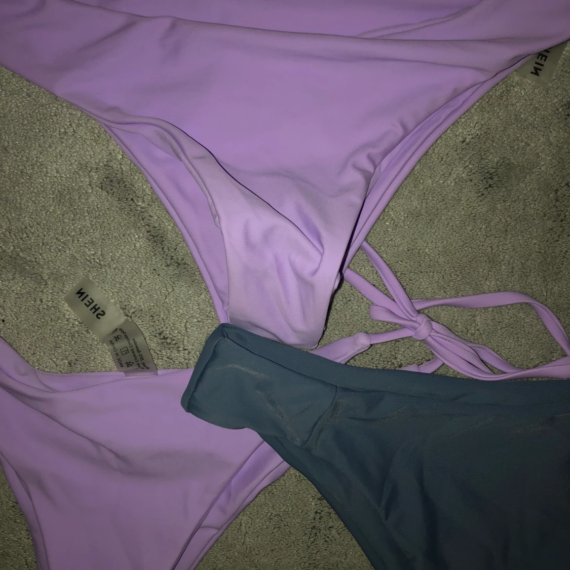 Oanvända bikini underdelar  - 90