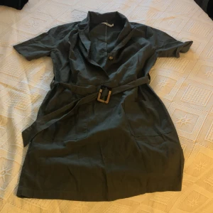 Nakd klänning - Bra skick, skulle endast behövas strykas.