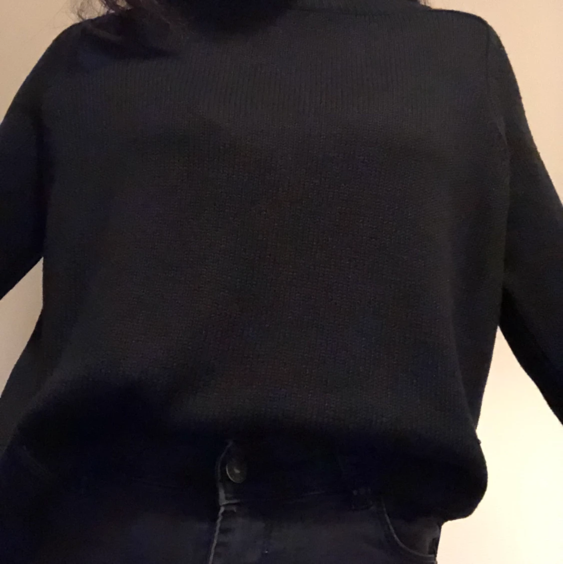 Svart stickad tröja 