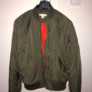 Jacka - Jackan är från H&M