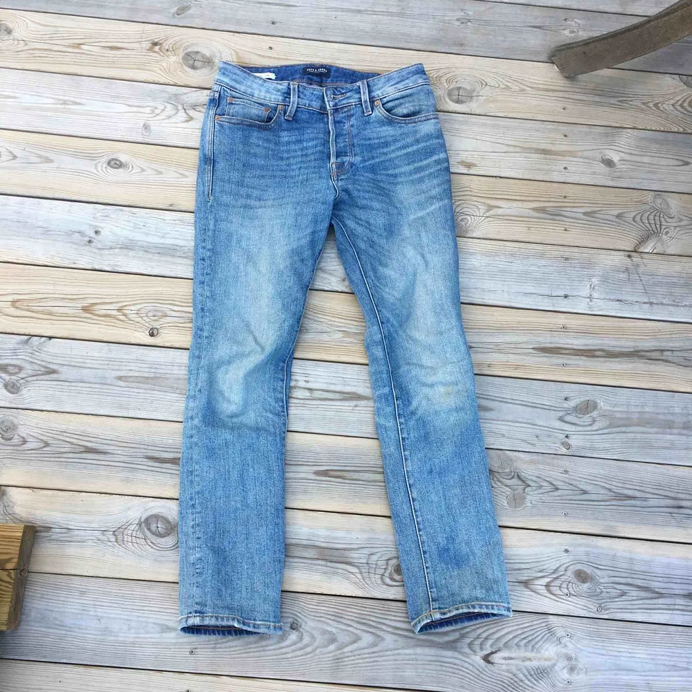 Slimfit jeans från jack&jones. Är använda men de är i bra skick. Kan mötas i Stockholm eller fraktas. Jeans & Byxor.