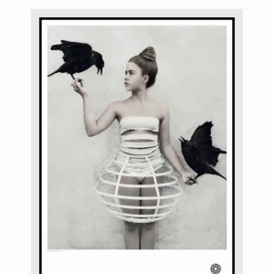  - Poster från Fotografiska. Vee Spears, #5. Nypris 195 kr, har aldrig blivit upphängd och finns kvar i förpackningen. 