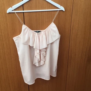  - Hm, Säljer massa kläder billigt pga flytt