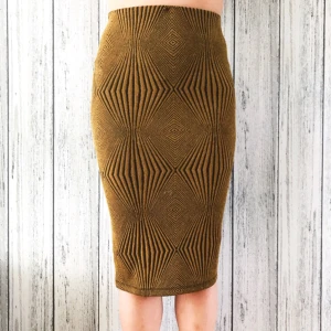  - Kjol från Monki med slits. Säljes för 80kr, frakt tillkommer.  Betalning sker via swish.